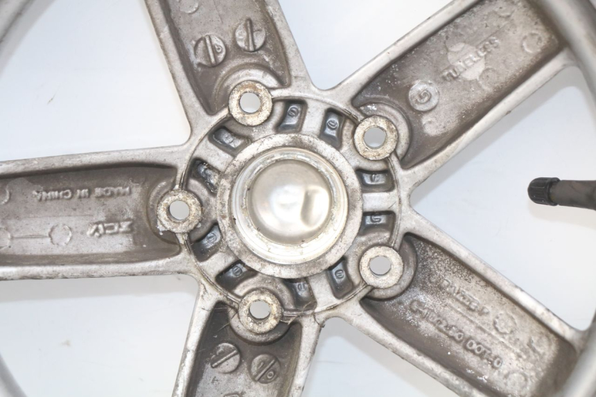 photo de JANTE AVANT PIAGGIO VESPA LX 125 (2005 - 2010) - Marquages et références