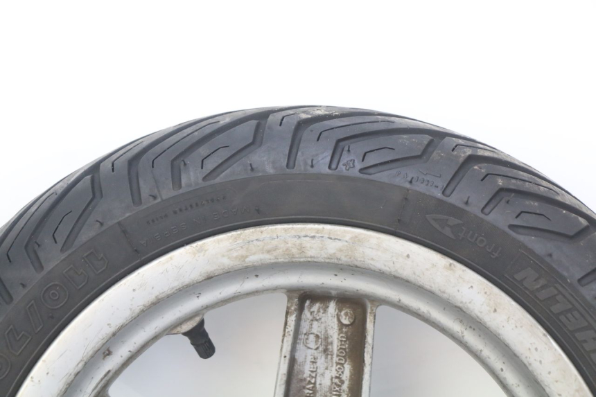 photo de JANTE AVANT PIAGGIO VESPA LXV 125 (2006 - 2009) - Gros plan technique