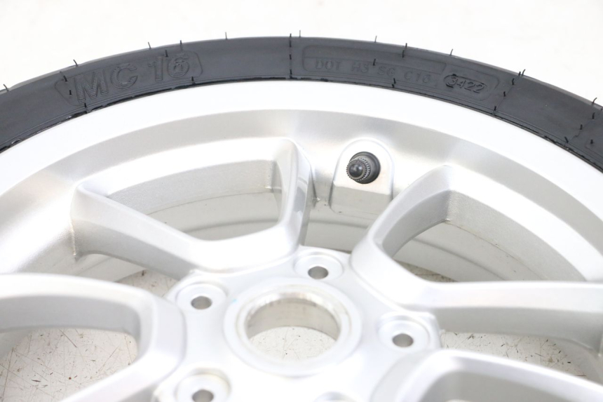 photo de JANTE AVANT PIAGGIO VESPA PRIMAVERA 4T 50 (2021 - 2024) - Points de fixation