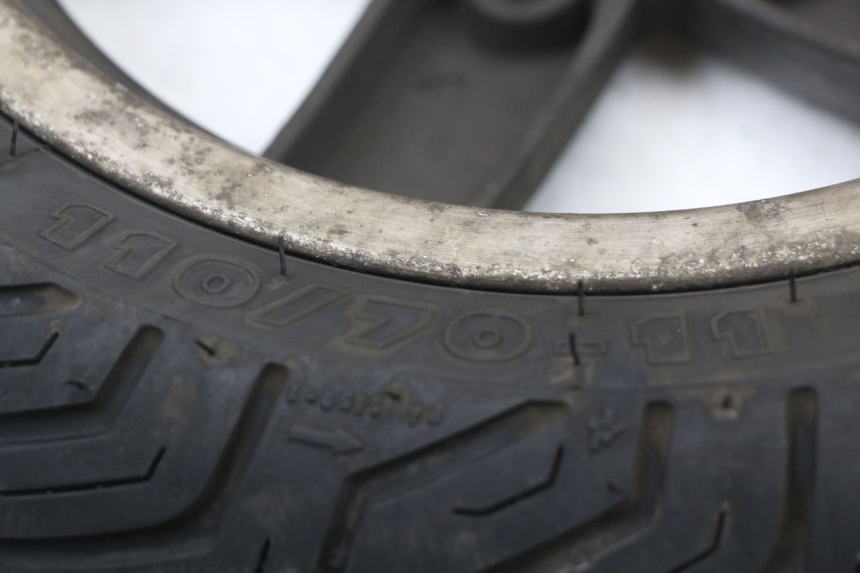 photo de JANTE AVANT PIAGGIO VESPA S 2T 50 (2007 - 2014) - Pièce contrôlée