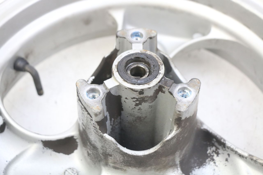 photo de JANTE AVANT KYMCO VITALITY 2T 50 (2004 - 2010) - Détails caractéristiques