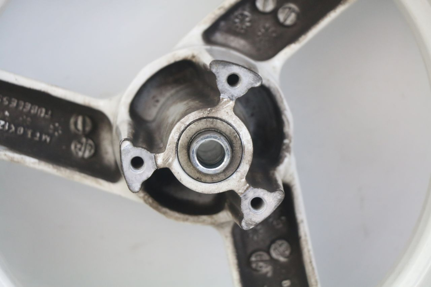 photo de JANTE AVANT PEUGEOT VIVACITY NEW 4T 50 (2008 - 2017) - État de surface