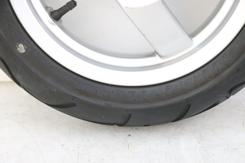 photo de JANTE AVANT PEUGEOT VIVACITY NEW 4T 50 (2008 - 2017) - Gros plan technique