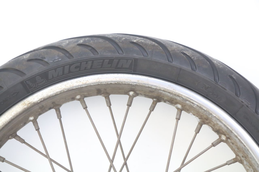 photo de JANTE AVANT HONDA VT C SHADOW 125 (1999 - 2007) - Vue rapprochée