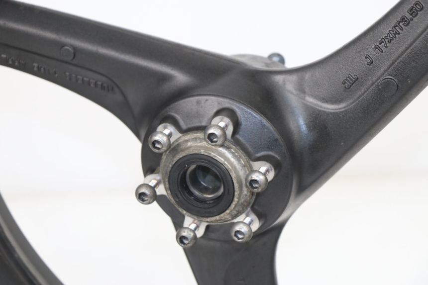 photo de JANTE AVANT HONDA VTR F FIRESTORM 1000 (1997 - 2001) - Pièce contrôlée