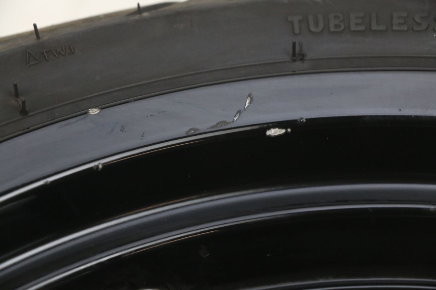 photo de JANTE AVANT YAMAHA XMAX X-MAX 125 (2006 - 2009) - Autre angle de vue