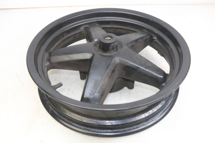 photo de JANTE AVANT YAMAHA X-MAX XMAX 125 (2010 - 2013) - Gros plan technique