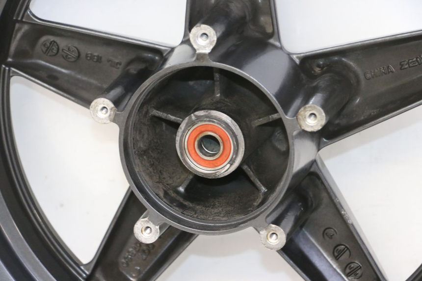 photo de JANTE AVANT YAMAHA X-MAX XMAX 125 (2010 - 2013) - Zoom composants