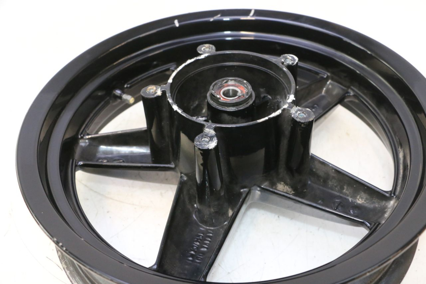 photo de JANTE AVANT YAMAHA XMAX X-MAX 125 (2006 - 2009) - Points de fixation