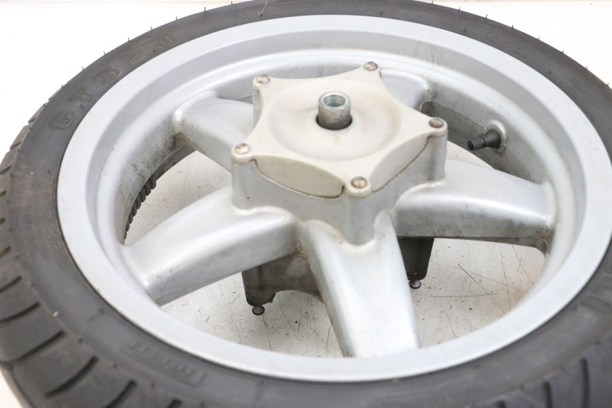 photo de JANTE AVANT PIAGGIO X8 125 (2004 - 2007) - Points de fixation