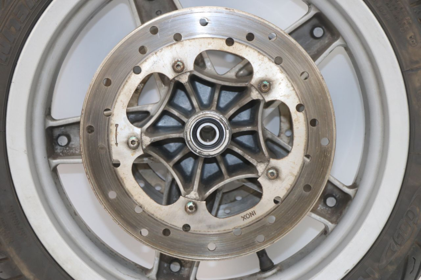 photo de JANTE AVANT PIAGGIO X9 EVOLUTION 250 (2003 - 2007) - Détails caractéristiques