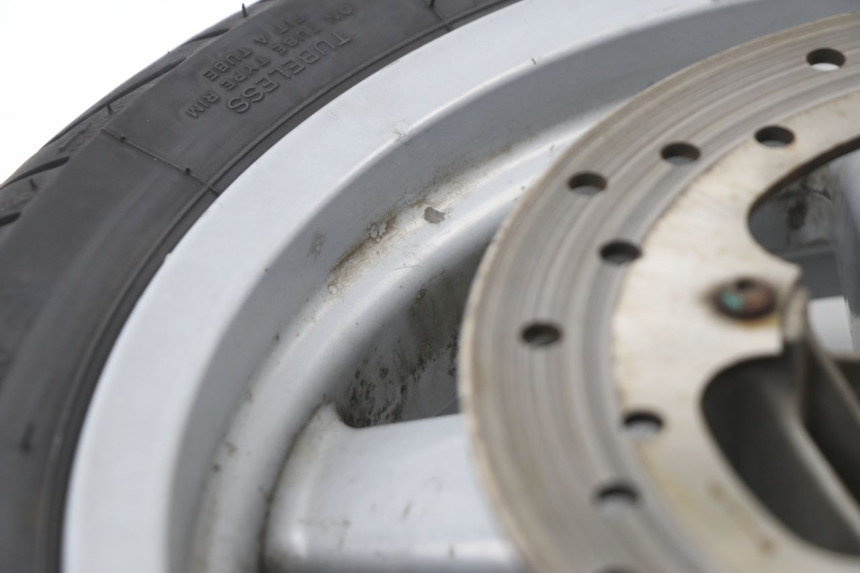 photo de JANTE AVANT PIAGGIO X9 EVOLUTION 250 (2003 - 2007) - État de surface