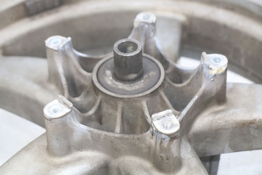 photo de JANTE AVANT PIAGGIO X9 EVOLUTION 250 (2003 - 2007) - Vue produit