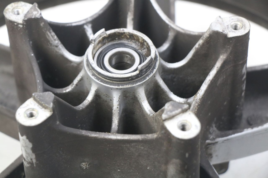 photo de JANTE AVANT PIAGGIO X9 EVOLUTION 500 (2003 - 2005) - Détails caractéristiques