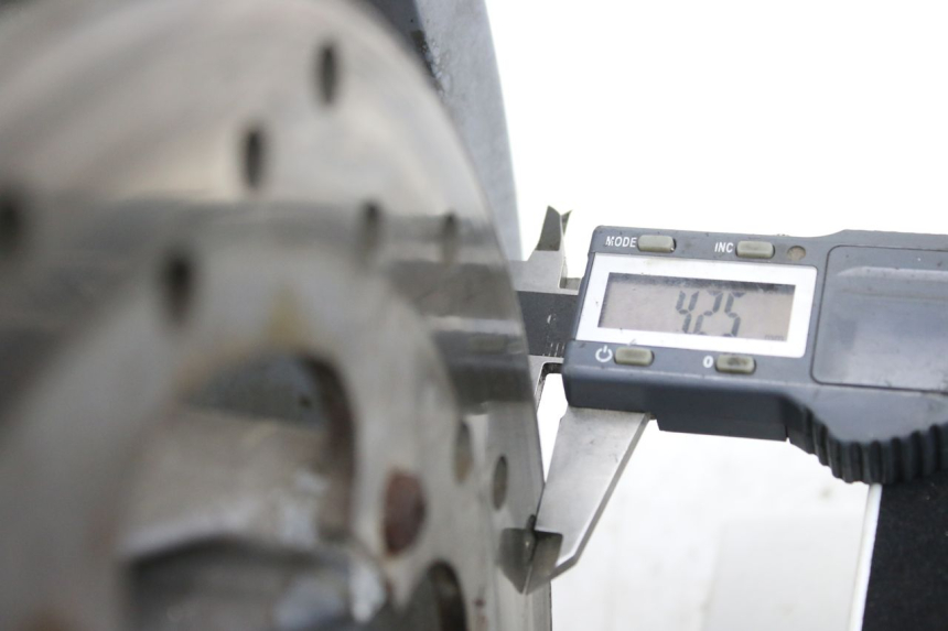 photo de JANTE AVANT PIAGGIO X9 EVOLUTION 125 (2003 - 2007) - Autre angle de vue