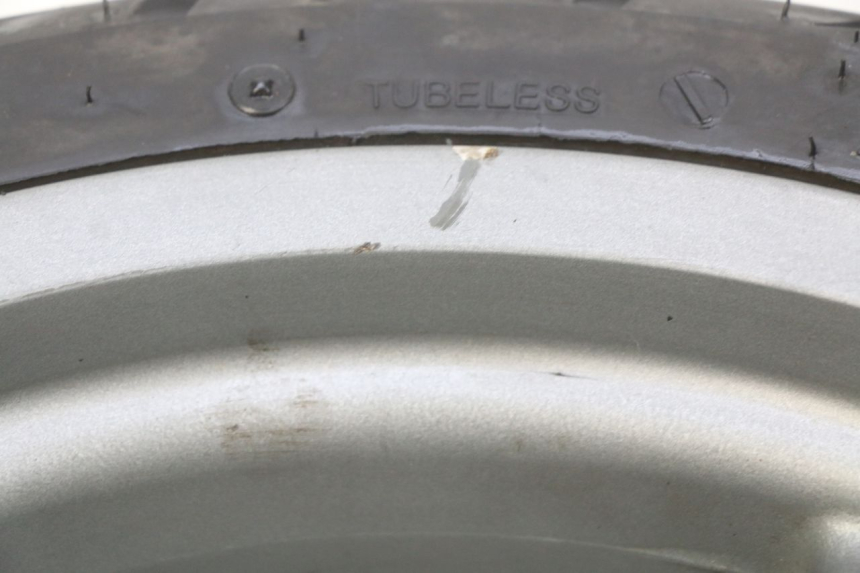 photo de JANTE AVANT PIAGGIO XEVO - X EVO 125 (2007 - 2017) - Gros plan technique