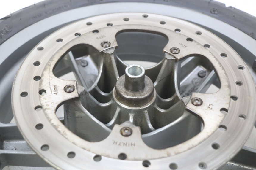 photo de JANTE AVANT PIAGGIO XEVO - X EVO 125 (2007 - 2017) - Vue d’ensemble