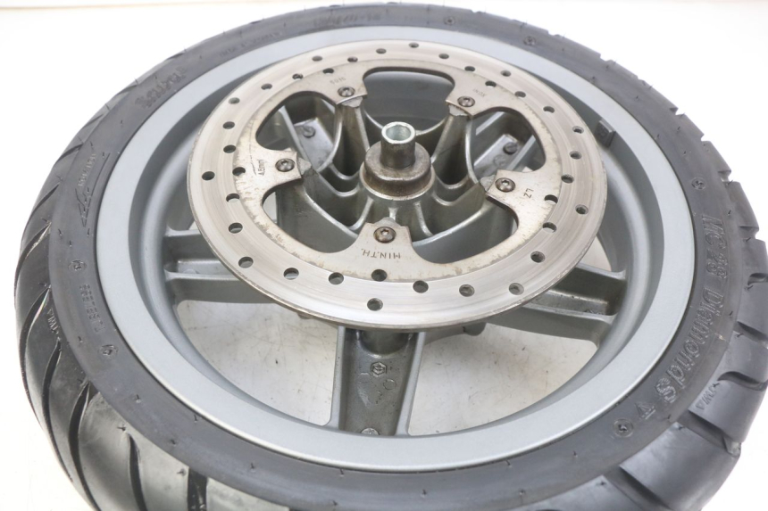 photo de JANTE AVANT PIAGGIO XEVO - X EVO 125 (2007 - 2017) - Points de fixation