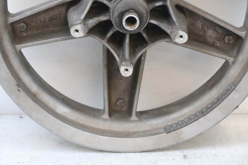 photo de JANTE AVANT PIAGGIO XEVO - X EVO 125 (2007 - 2017) - Points de fixation