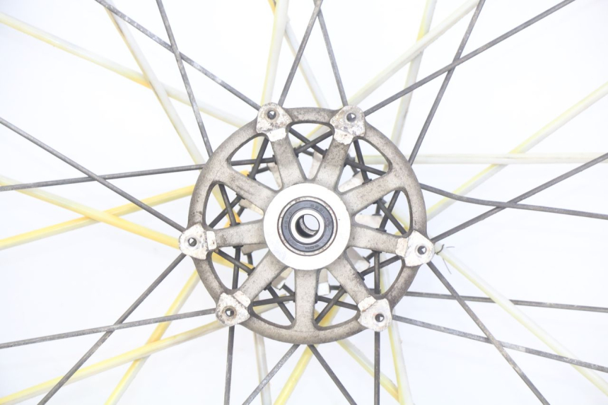 photo de JANTE AVANT PEUGEOT XP6 50 (2006 - 2011) - Détails caractéristiques