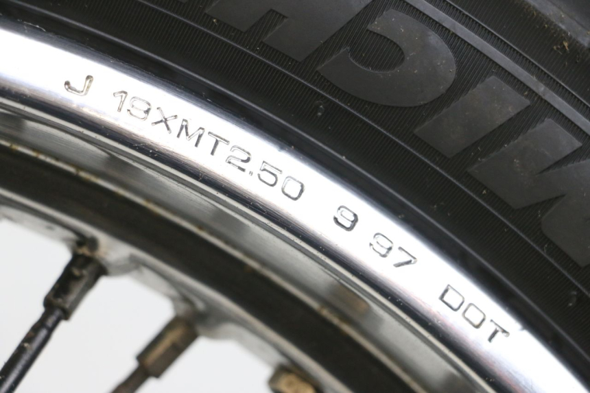 photo de JANTE AVANT YAMAHA XVS DRAG STAR DRAGSTAR 650 (1997 - 2007) - Zoom état d’usage