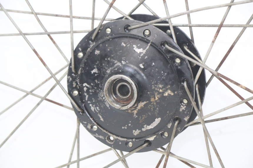 photo de JANTE AVANT YAMAHA YZ 80 (1982 - 1983) - Détails caractéristiques