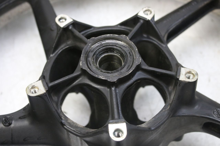 photo de JANTE AVANT YAMAHA YZF R1 1000 (2007 - 2008) - Zoom état d’usage