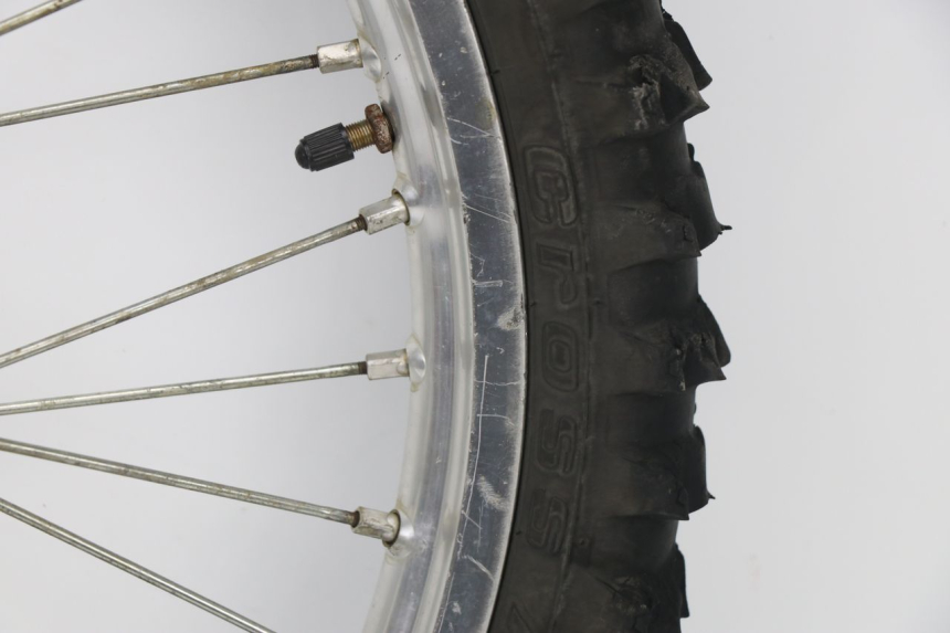 photo de JANTE AVANT YAMAHA YZF YZ-F 450 (2006 - 2009) - Points de fixation