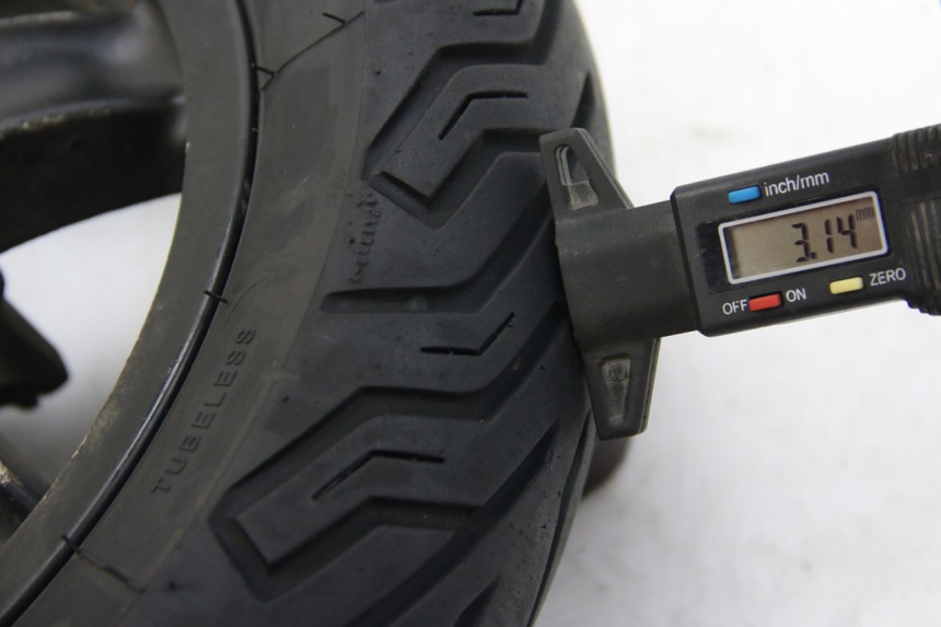 photo de JANTE AVANT PIAGGIO ZIP 2T 50 (2009 - 2019) - Zoom état d’usage