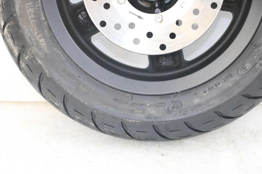 photo de JANTE AVANT PIAGGIO ZIP 2T 50 (2009 - 2019) - Détails caractéristiques