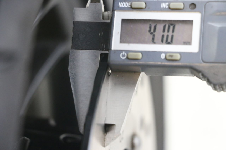 photo de JANTE AVANT PIAGGIO ZIP 2T 50 (2009 - 2019) - Zoom état d’usage