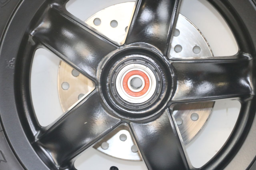 photo de JANTE AVANT PIAGGIO ZIP 2T 50 (2009 - 2019) - Marquages et références