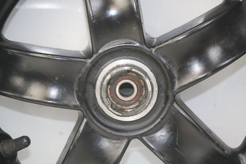 photo de JANTE AVANT PIAGGIO ZIP 4T 50 (2018 - 2020) - Vue produit