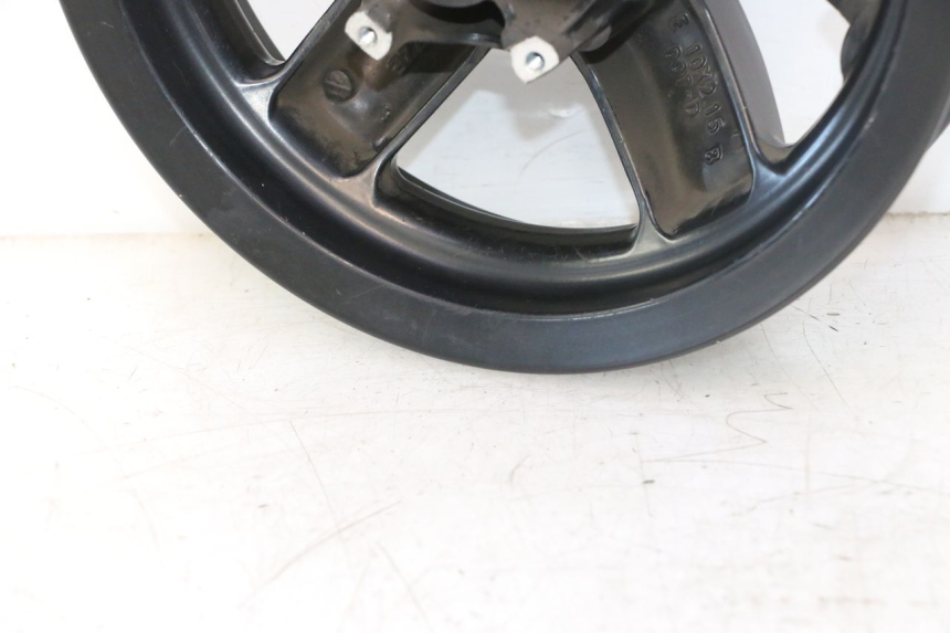 photo de JANTE AVANT PIAGGIO ZIP IGET 4T 50 (2021 - 2023) - Zoom état d’usage