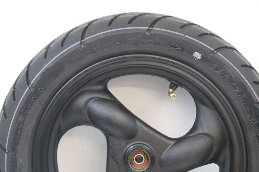 photo de JANTE AVANT ET PNEU KYMCO AGILITY 4T 50 (2005 - 2018) - Zoom état d’usage