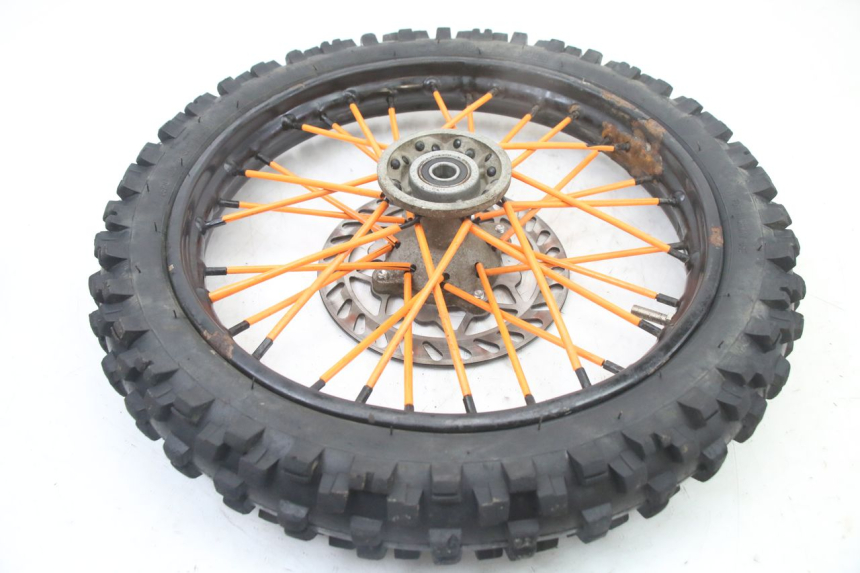 photo de JANTE AVANT ET PNEU APOLLO RFZ 125 - Marquages et références