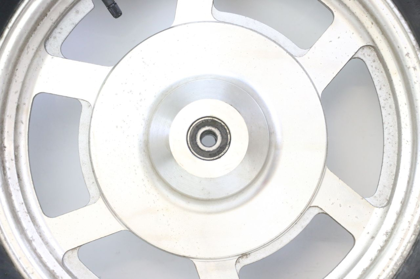 photo de JANTE AVANT ET PNEU HYOSUNG GV AQUILA 125 (2000 - 2009) - Inspection visuelle