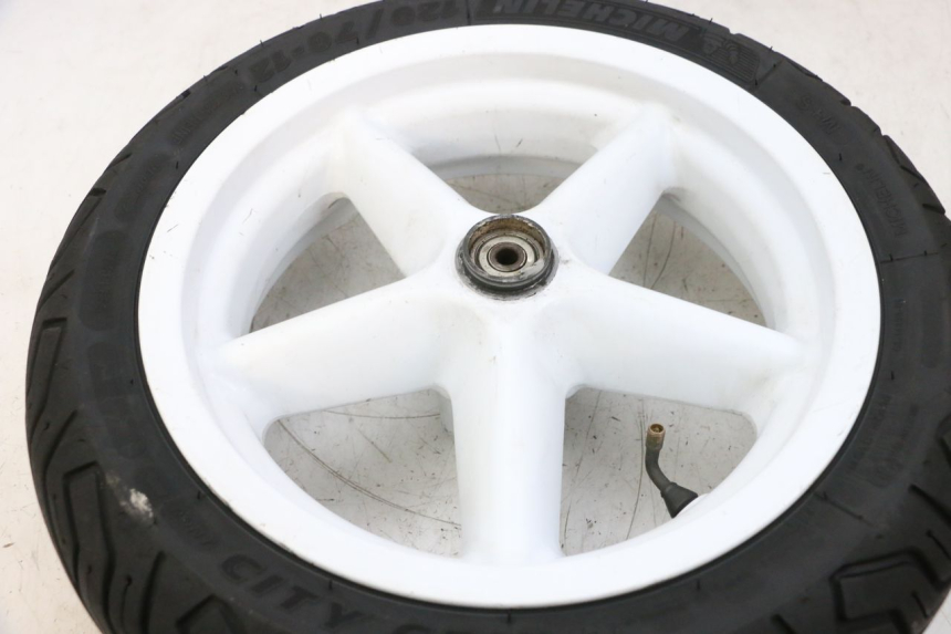 photo de JANTE AVANT ET PNEU MBK BOOSTER SPIRIT NAKED 50 (2004 - 2017) - Autre angle de vue