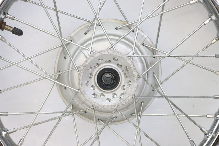 photo de JANTE AVANT ET PNEU HONDA CRF-F CRF F 110 (2019 - 2022) - Vue rapprochée