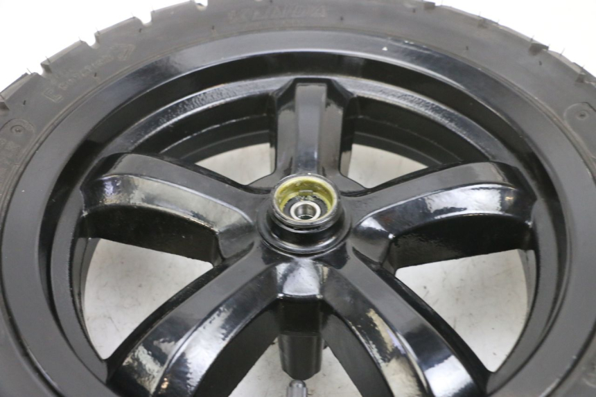 photo de JANTE AVANT ET PNEU SYM CROX 4T 50 (2016 - 2023) - Zoom état d’usage