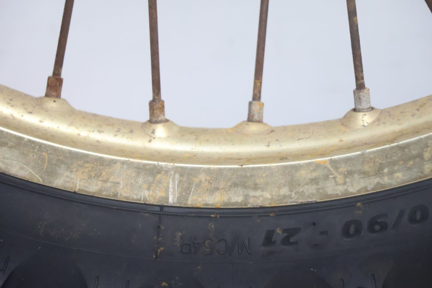 photo de JANTE AVANT ET PNEU SUZUKI DR S 600 (1985 - 1989) - Points de fixation