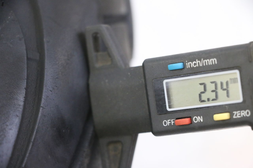 photo de JANTE AVANT ET PNEU PEUGEOT ELYSTAR 50 (2002 - 2014) - Détail de la pièce