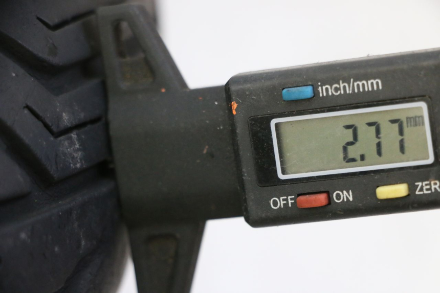 photo de JANTE AVANT ET PNEU HONDA FES S-WING SWING ABS 125 (2007 - 2015) - Zoom état d’usage