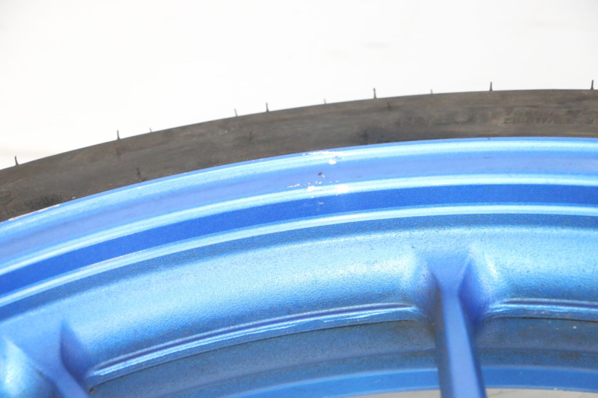 photo de JANTE AVANT ET PNEU STAHO FH 50 (2018 - 2019) - Zoom état d’usage