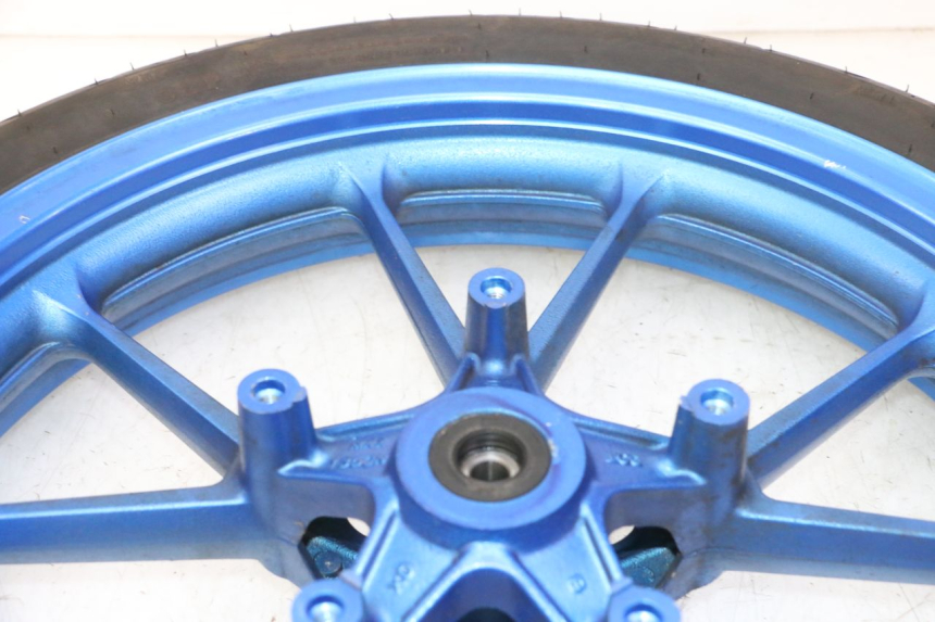 photo de JANTE AVANT ET PNEU STAHO FH 50 (2018 - 2019) - État de surface