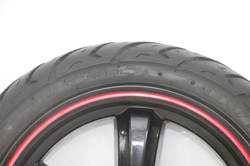 photo de JANTE AVANT ET PNEU SYM FIDDLE 3 III 50 (2014 - 2020) - Vue rapprochée