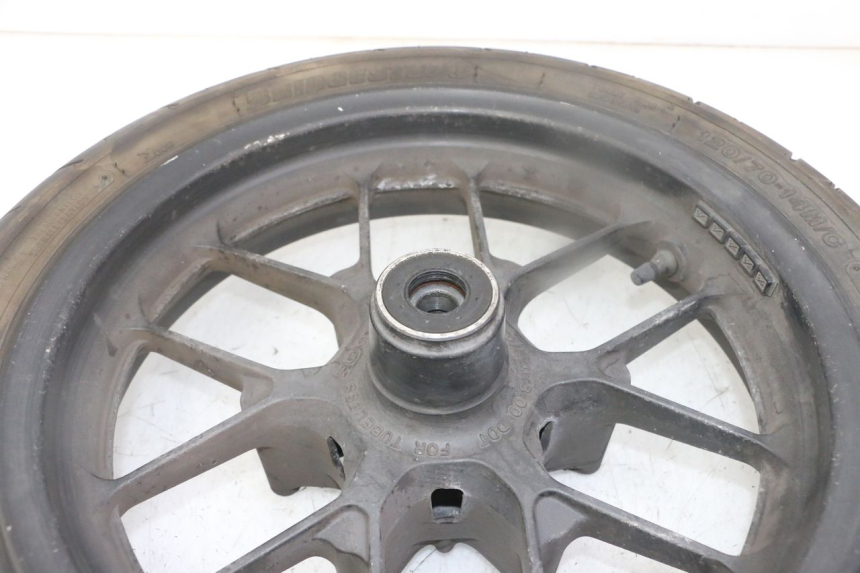 photo de JANTE AVANT ET PNEU HONDA FORZA ABS 300 (2013 - 2017) - Autre angle de vue