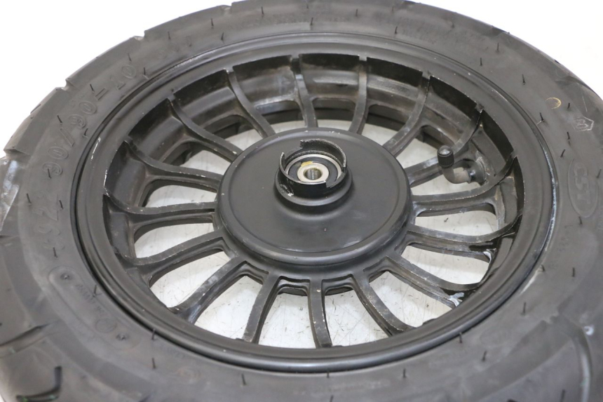 photo de JANTE AVANT ET PNEU JM MOTORS MIA 50 (2017 - 2020) - Gros plan technique