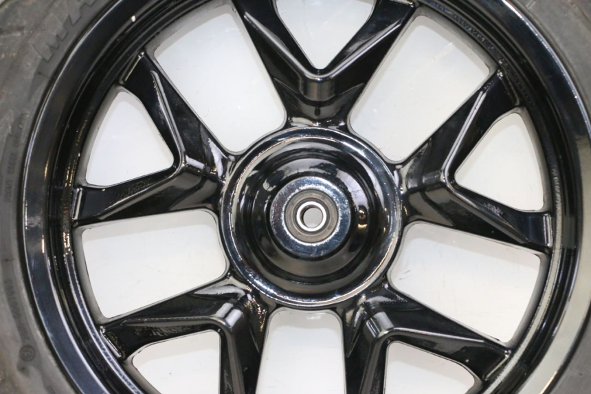 photo de JANTE AVANT ET PNEU SYM JOYMAX 125 (2010 - 2017) - Vue produit