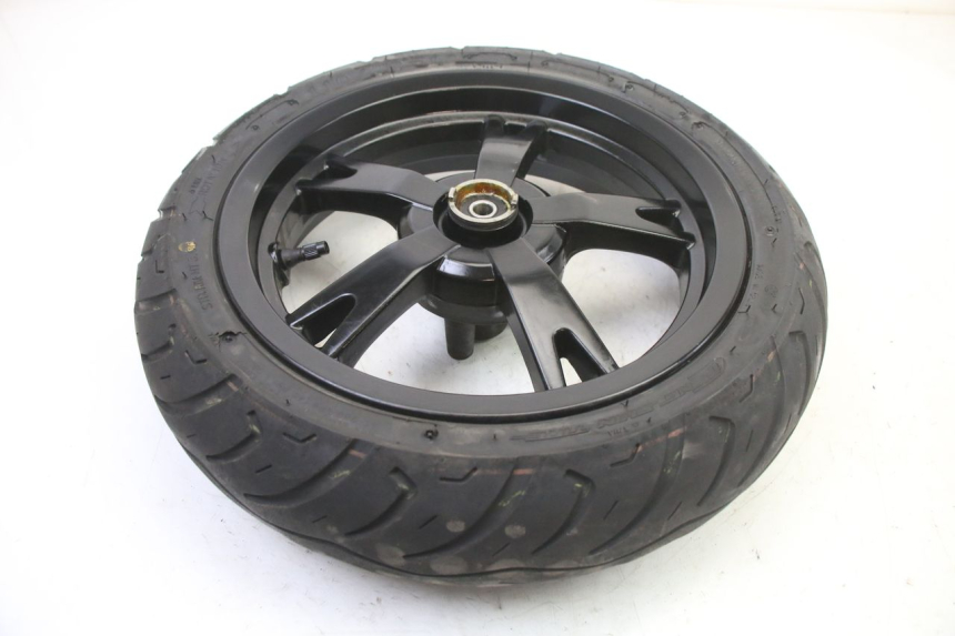 photo de JANTE AVANT ET PNEU PEUGEOT KISBEE 2T 50 (2010 - 2017) - Détail de la pièce
